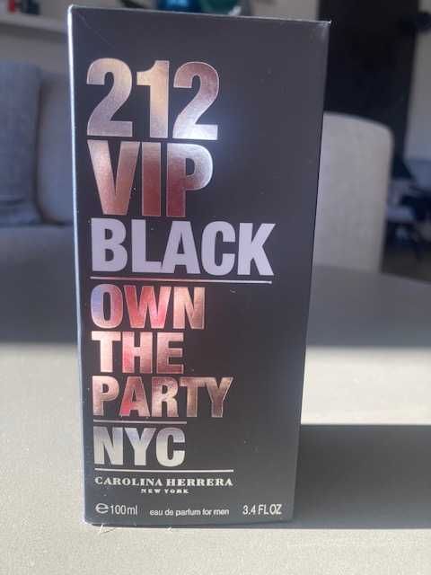 Парфюм Carolina Herrera Men 212 VIP Black 100ml