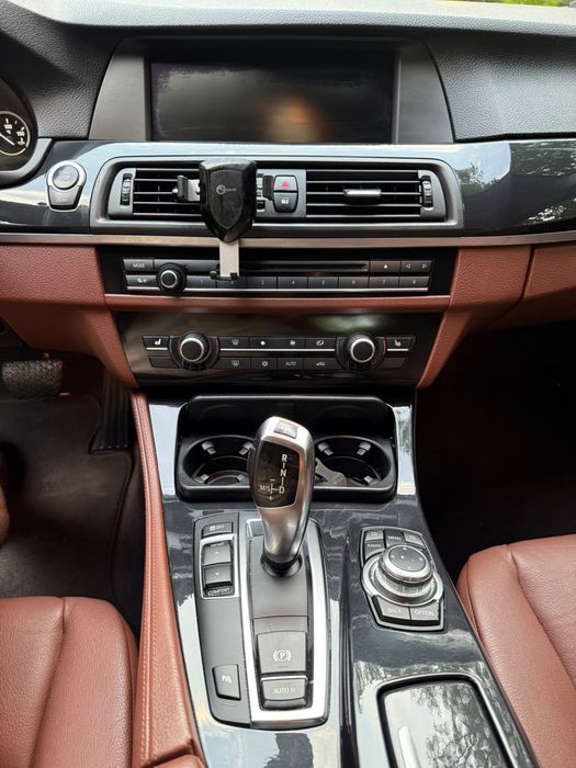 BMW 5 Series 2012 — imagine 5