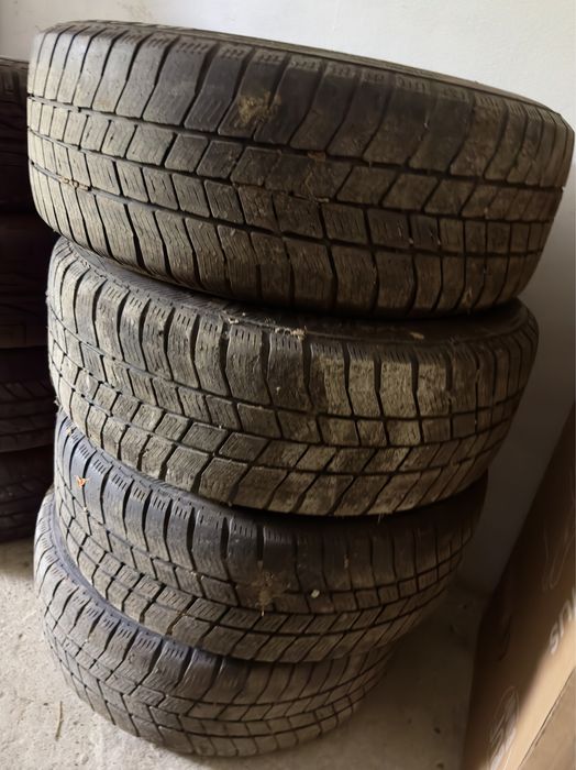 Cauciucuri de iarnă Polaris 195/60/R15 cu jante din tabka