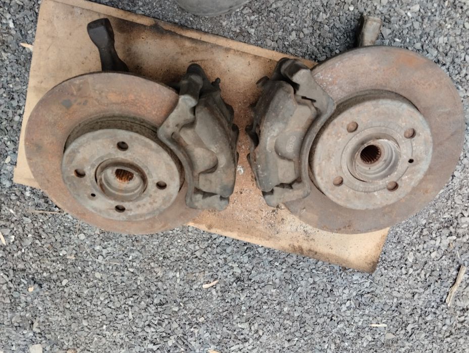 Цапфы в сборе гольф 3 Лукас.