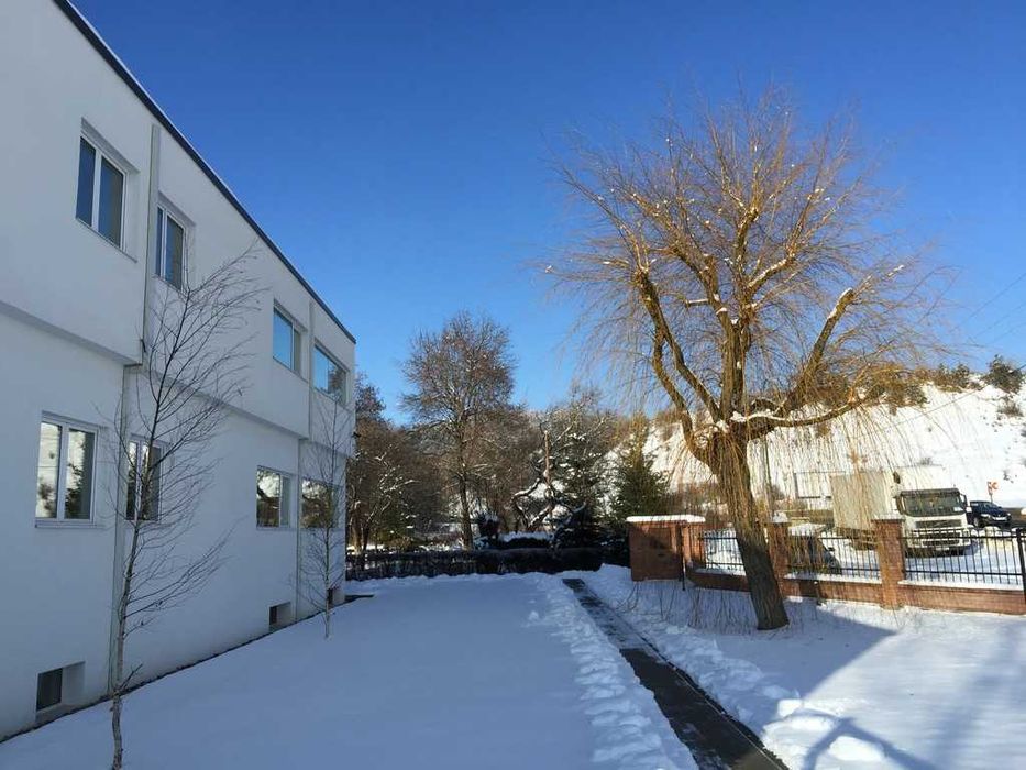 Dau in chirie  220 + 200 mp (parter + demisol), cladire Feleacu + hala