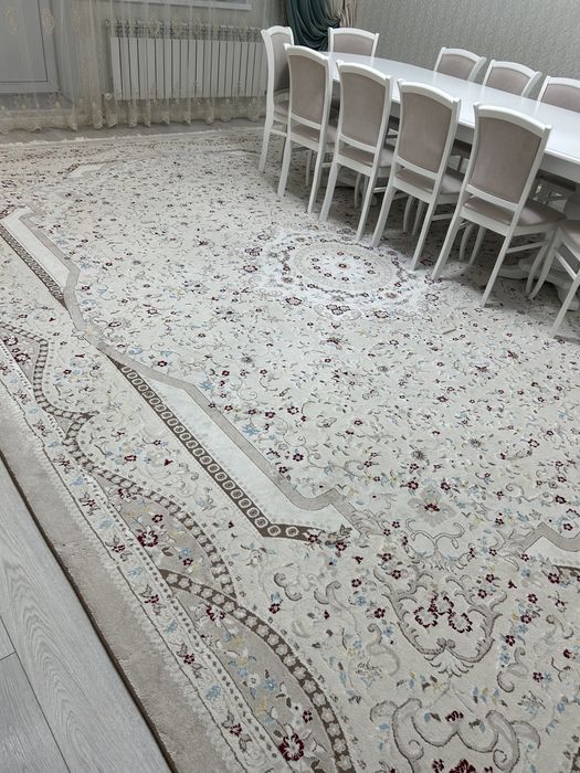 Продам ковер б/у в отличном состоянии  размер 4*5