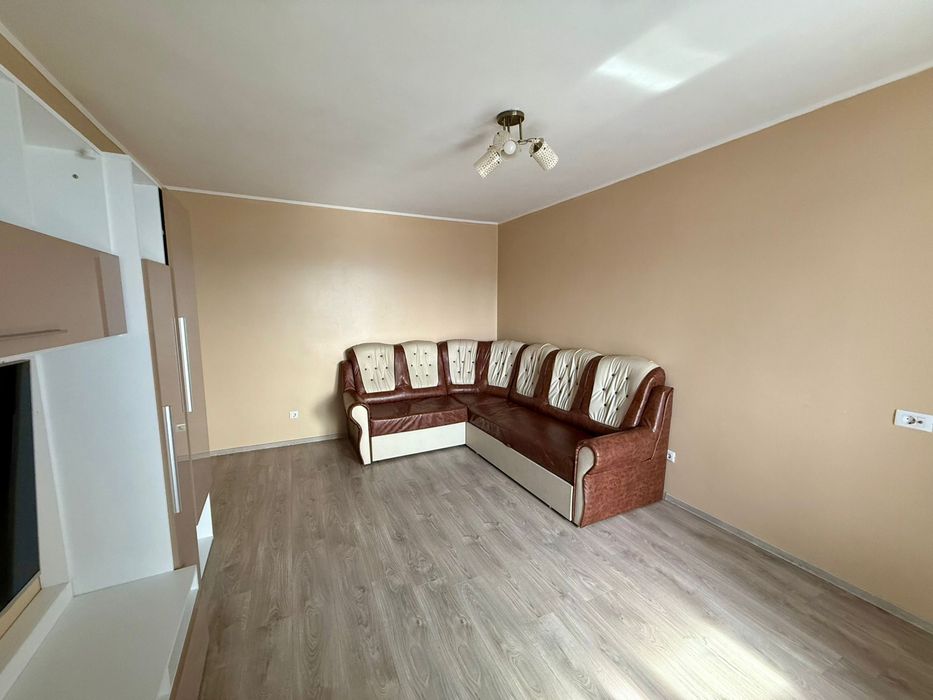 Vand apartament 2 camere