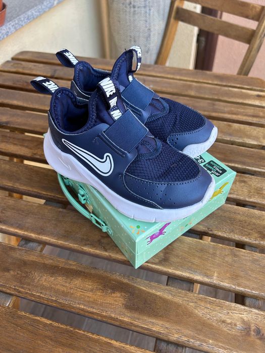 Детски маратонки Nike Flex Runner, размер 28