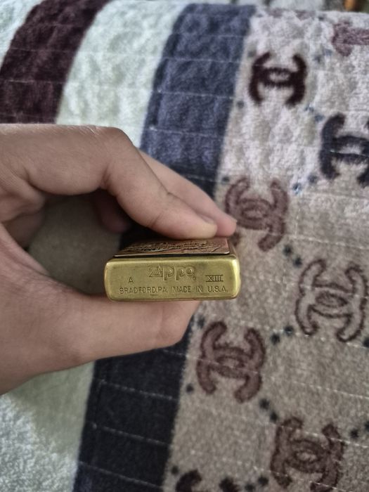 Продам зажигалку зиппо