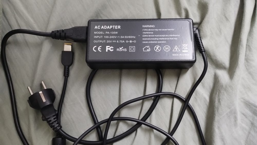 Incarcator lenovo 135W