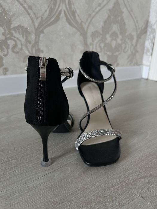 Туфли 37 размер.