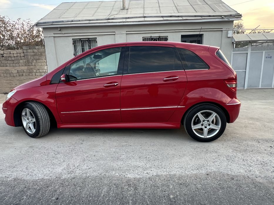 Mercedes Bens  B 200