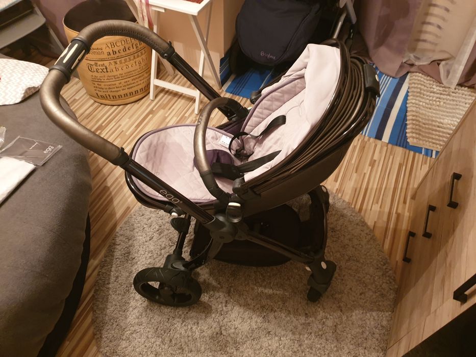 Бебешка количка EGG