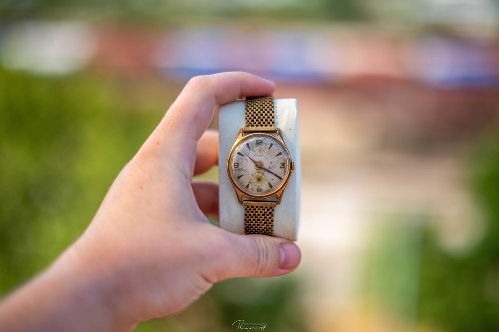 Позлатен часовник Nacar