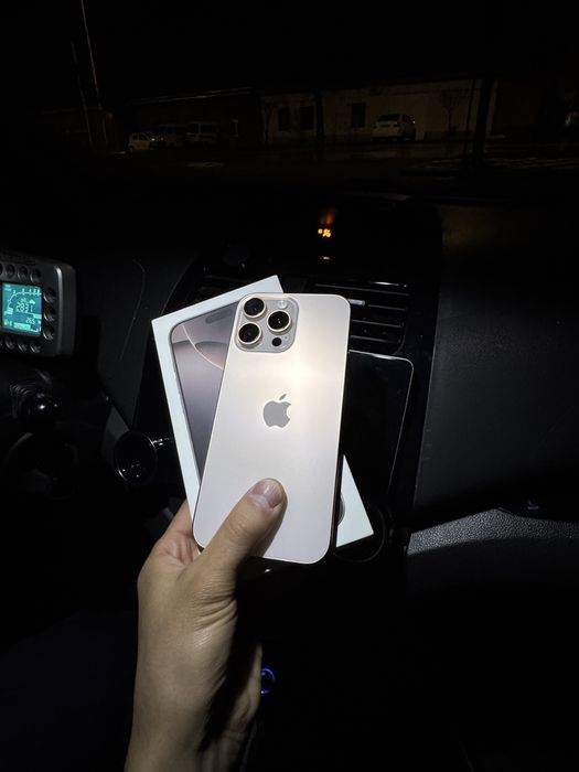 Iphone 16 pro max Gold 236gb