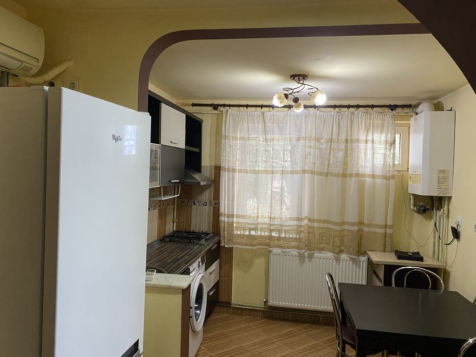 Inchiriez apartament,2 camere ,Aleea Trandafirilor