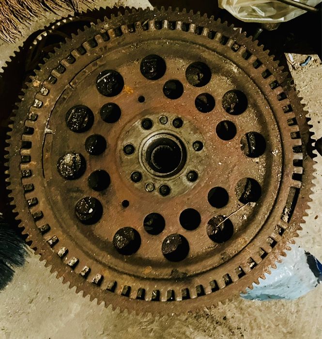 Маховик комплект съединител