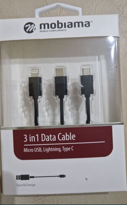 Cablu de incarcare cu 3 mufe diferite