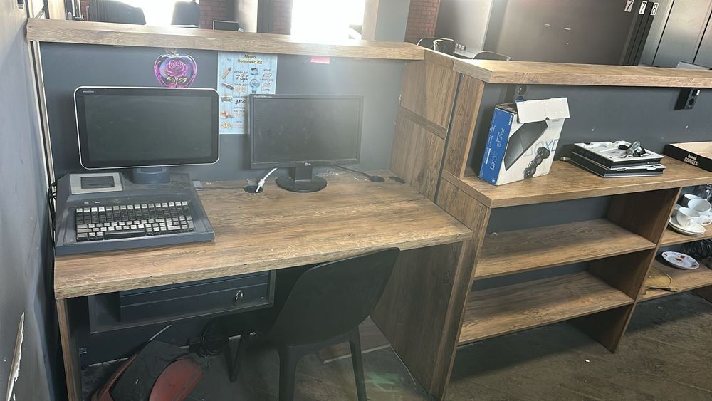 Барная стойка ,длина 4.10