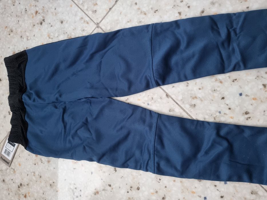Pantaloni. sport