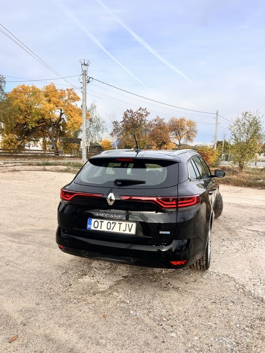 RENAULT Megane 2022 — imagine 4
