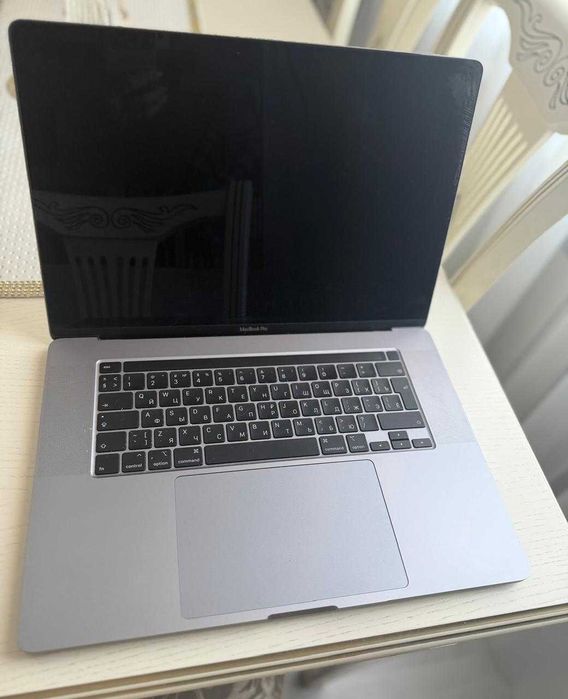 MacBook Pro (16 дюймов, 2019 г.)