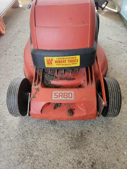 Vand masina de tuns iarba