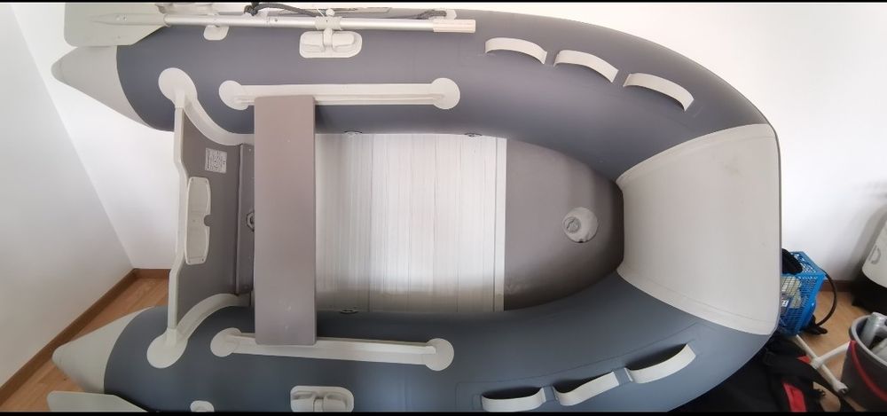 Vand Barca Navigator in stare perfecta