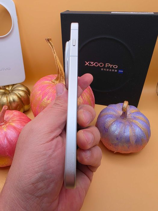 Vivo X300 Pro 16GB 512 GB cu kit de fotografie