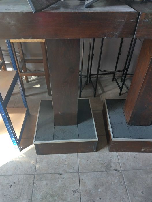 Маси ниски и столове