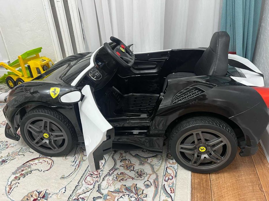 Электромашинка детская