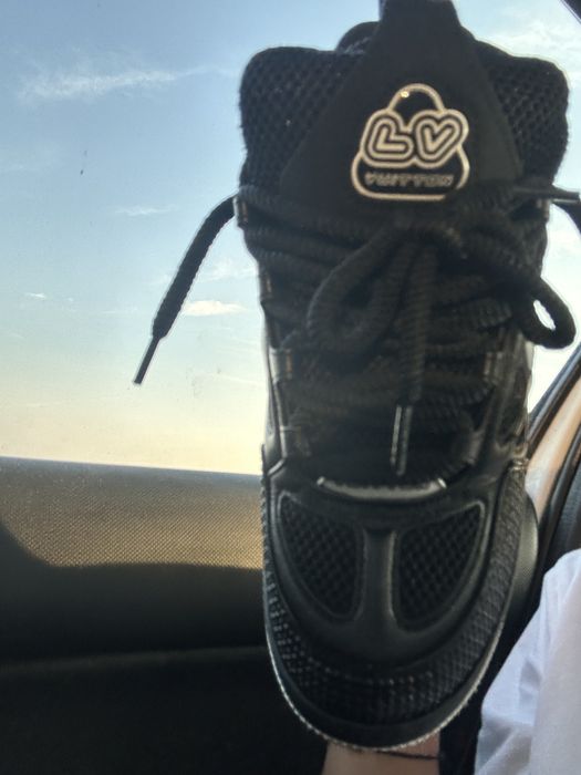 Louis Vuitton Skate alb cu negru