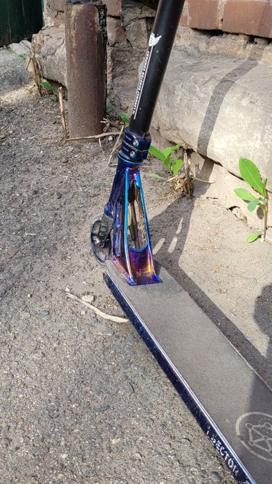 Продам трюковой самокат Longway Sector