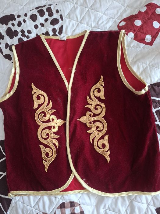 Отдам платье и кажекей