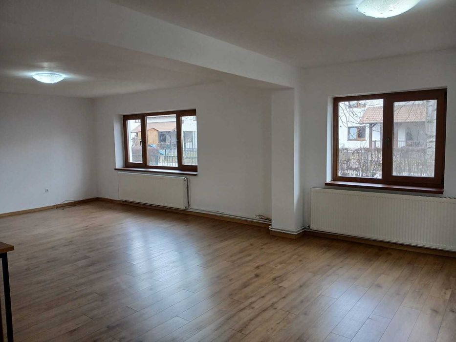 Inchiriez casa de 160 mp in Fagaras