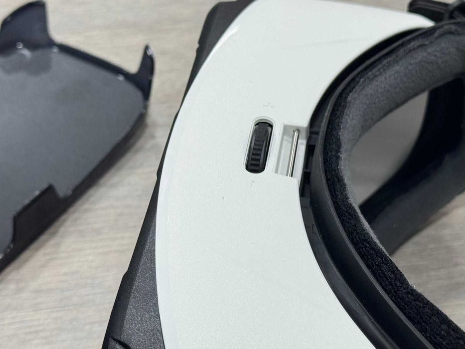 Samsung Gear VR by Oculus