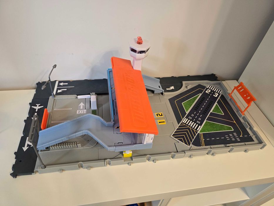 Matchbox летише детска играчка