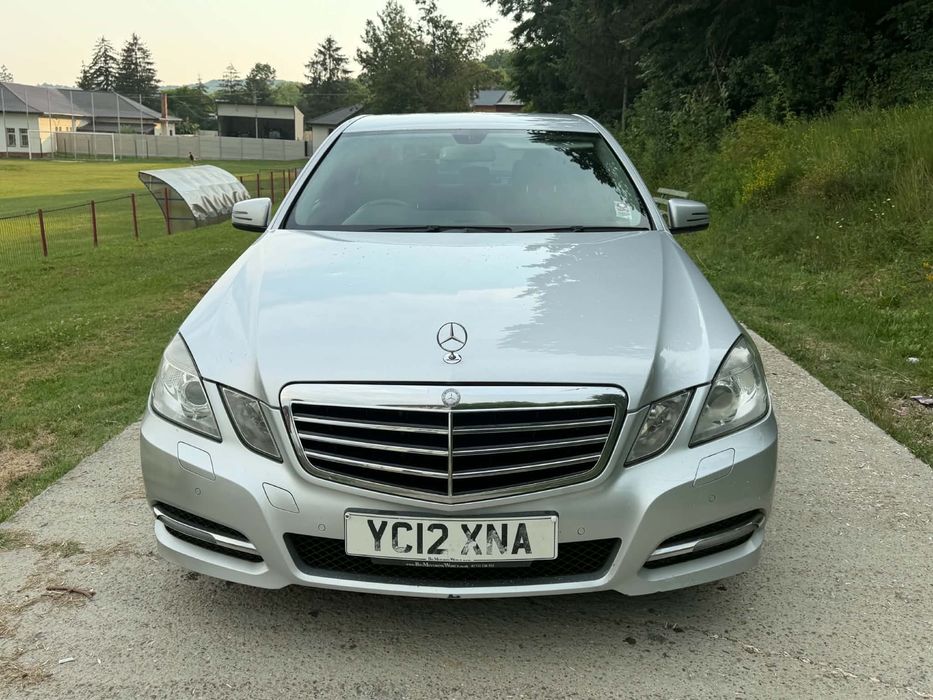 MERCEDES-BENZ E-Class