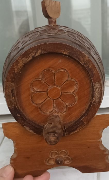 Дървени буренца на стойка