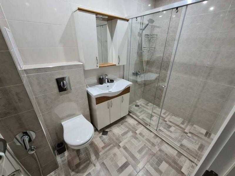 Дава се под наем Тристаен апартамент в Бургас, Център - 117 кв.м за 1097.01 € - Снимка #8