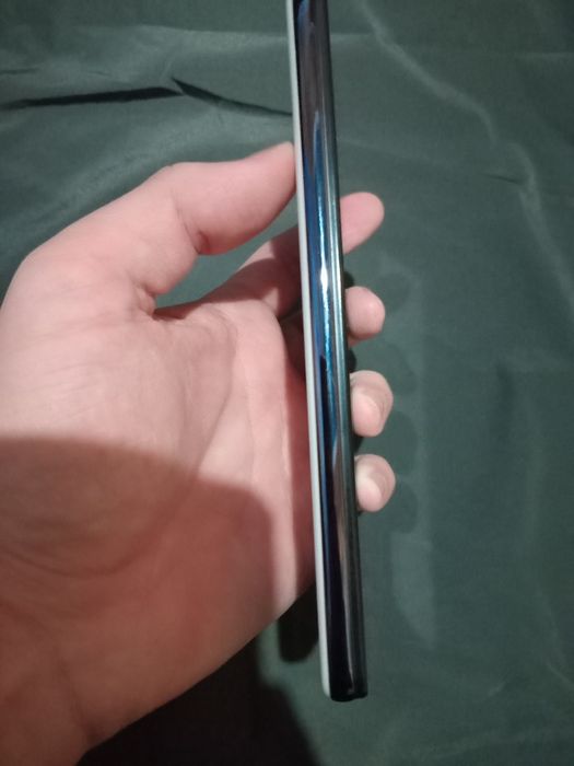 Samsung a52 5G 8/256 GB  Aybi ekran!! 500.000 som