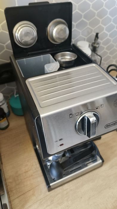 Кофемашина Delonghi рожковая