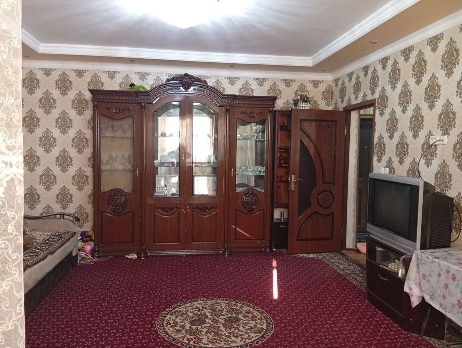 Продаю 2/2/9 в Яккасарайском районе, 1-я Нотариальная.