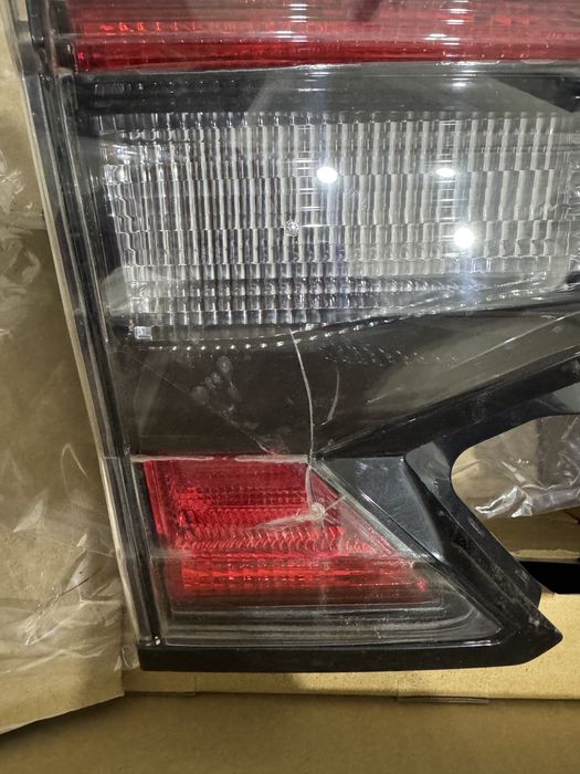 Продам задний фонарь