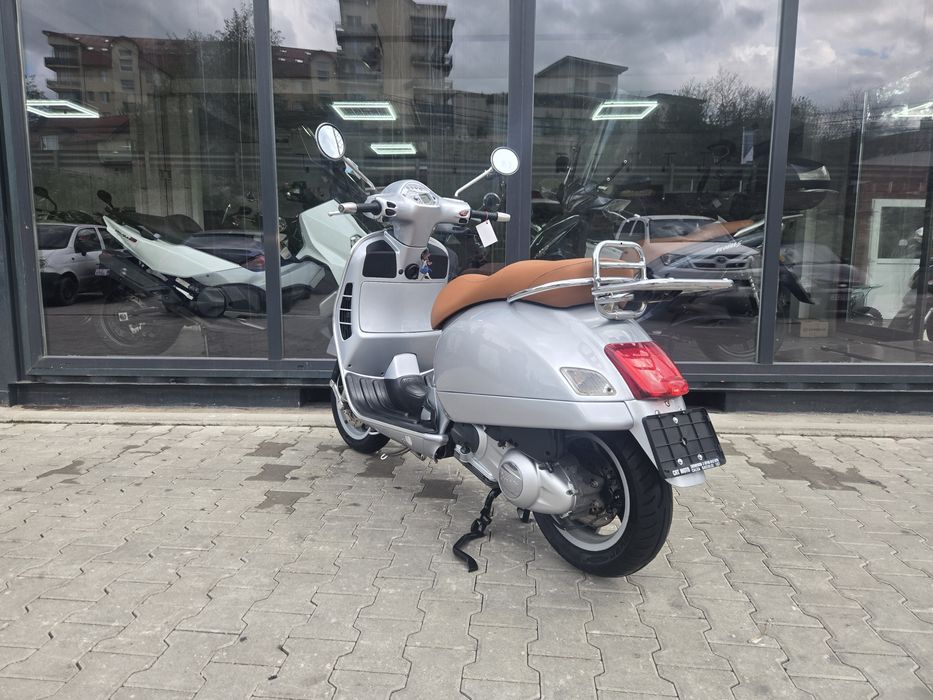 Piaggio Vespa 250 cc - 3000 km - Transport Gratuit - Garantie -
