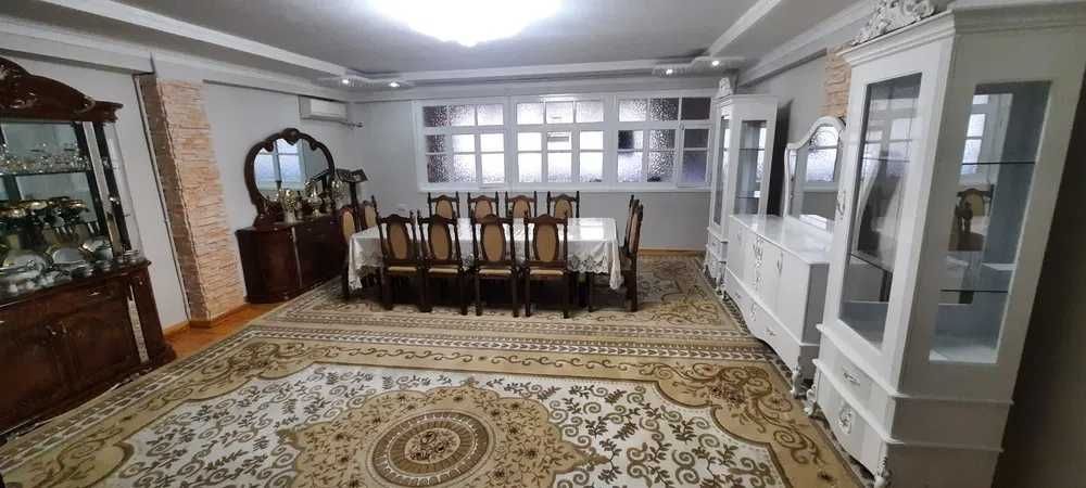 Нукусская улица рядом посольство России, супермаркет Макро 140 кв.м