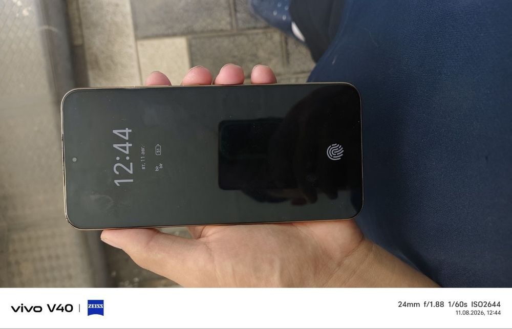 HONOR X9D  256 8+8 тез сотлад