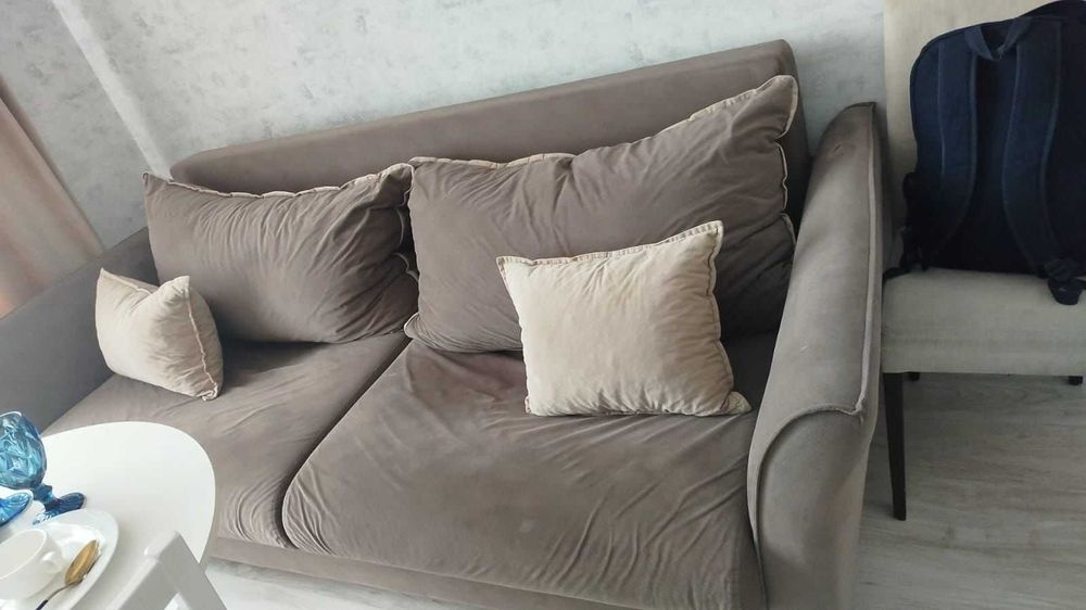 Отдам даром диван