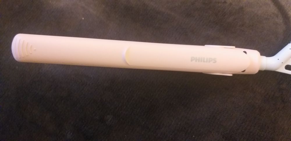 Placa de indreptat parul Philips   NOUĂ