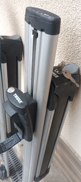 Ски -  багажник  и   греди    "Thule"