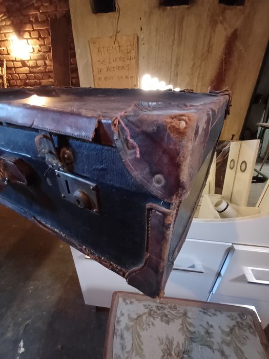 Geamantan vintage interbelic