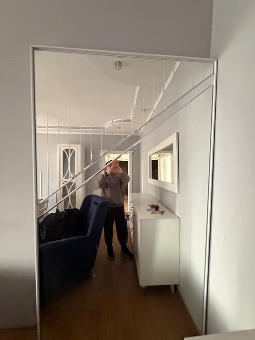 Огромое зеркало для красоты