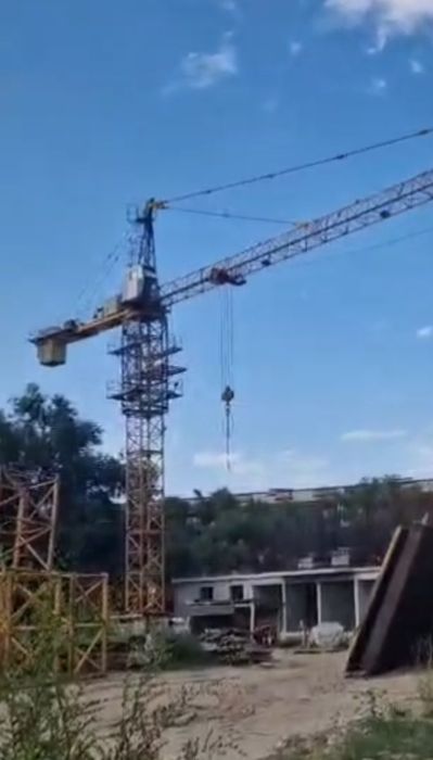 Продам башенный кран