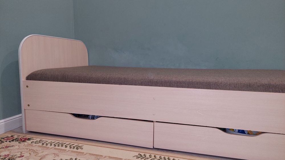 Продам кровати 2 шт